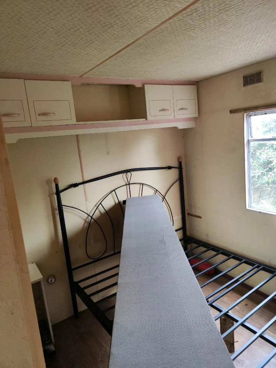 Mobile Home 2 bedroom - Image 4