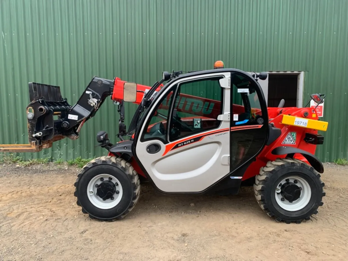 2023 KUBOTA MT625H Comfort - Image 1