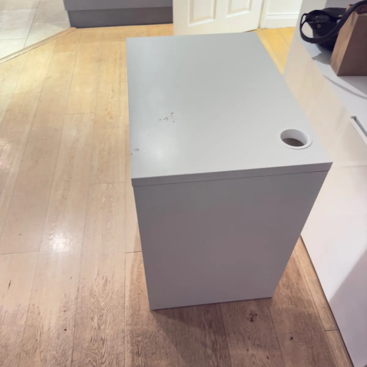 Table study - Image 3