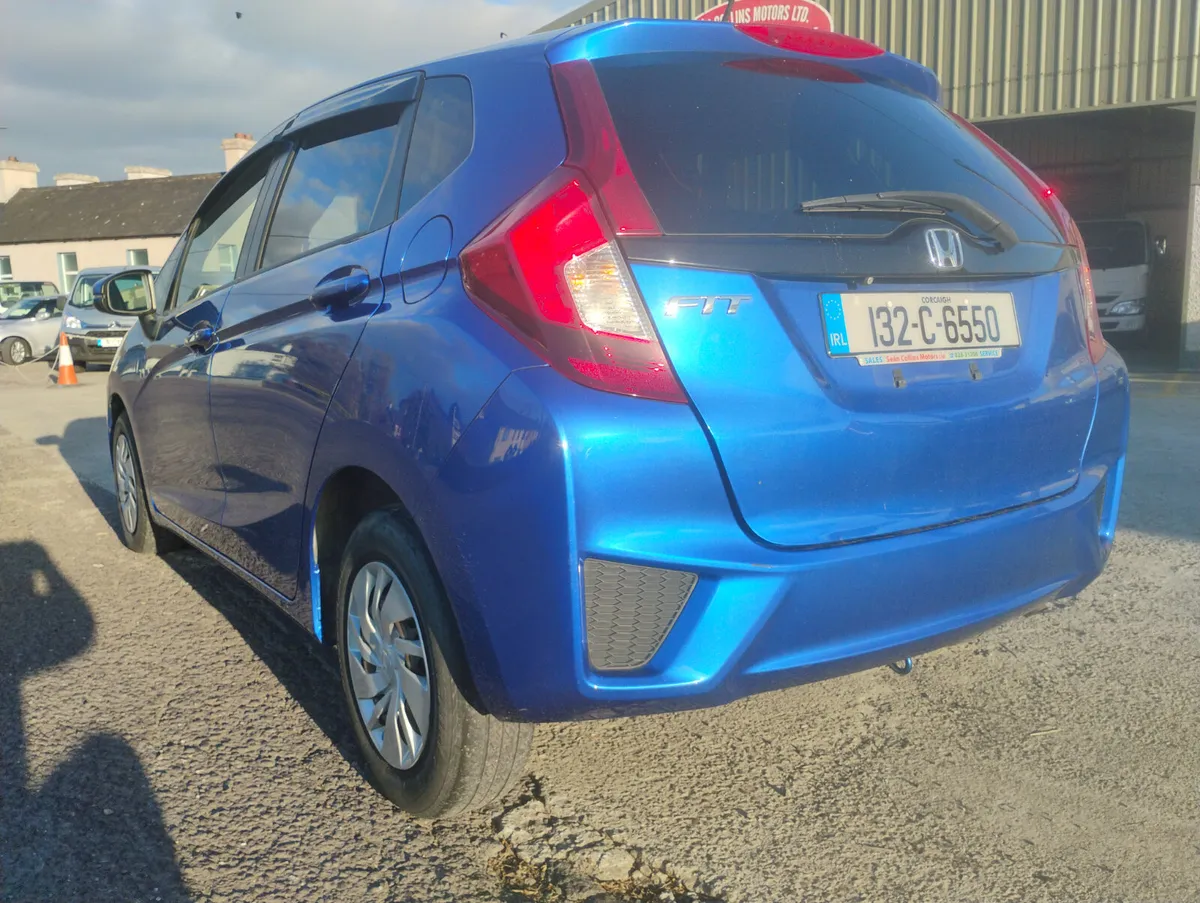 2013 HONDA FIT AUTOMATIC - Image 4