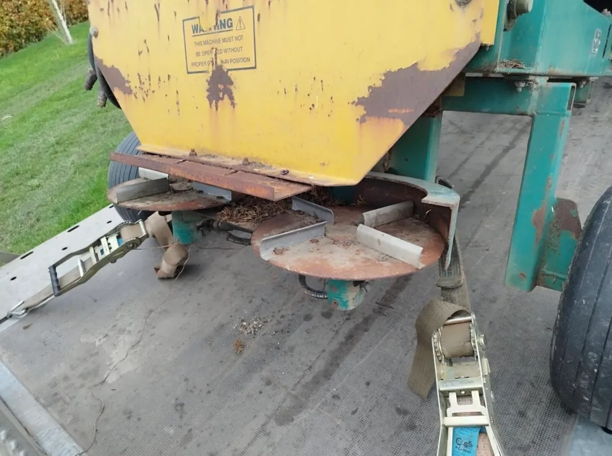 Ultra sand spreader - Image 2