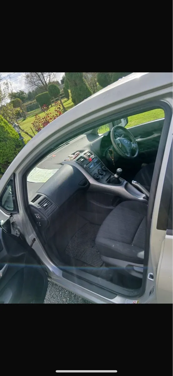 Toyota Yaris - Image 4