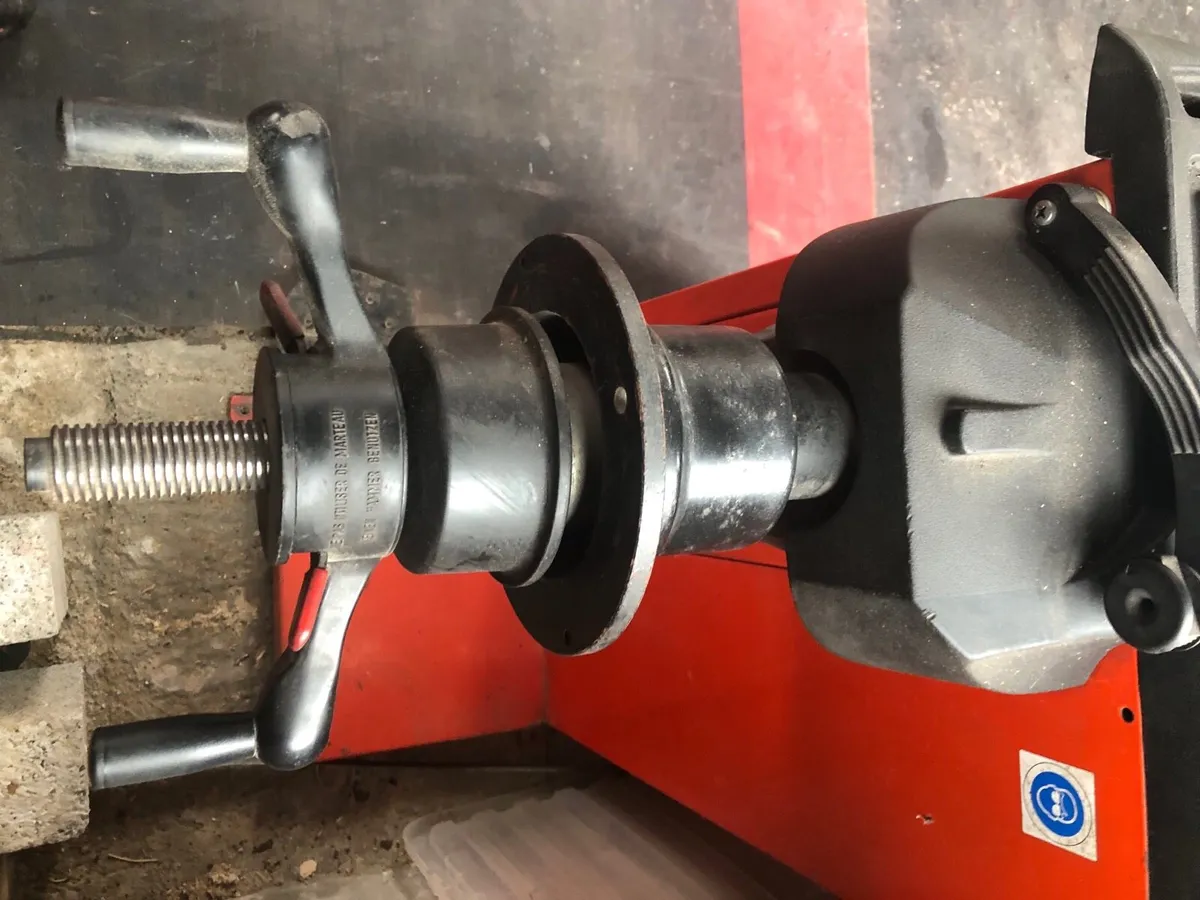 Wheel balancer - Image 4