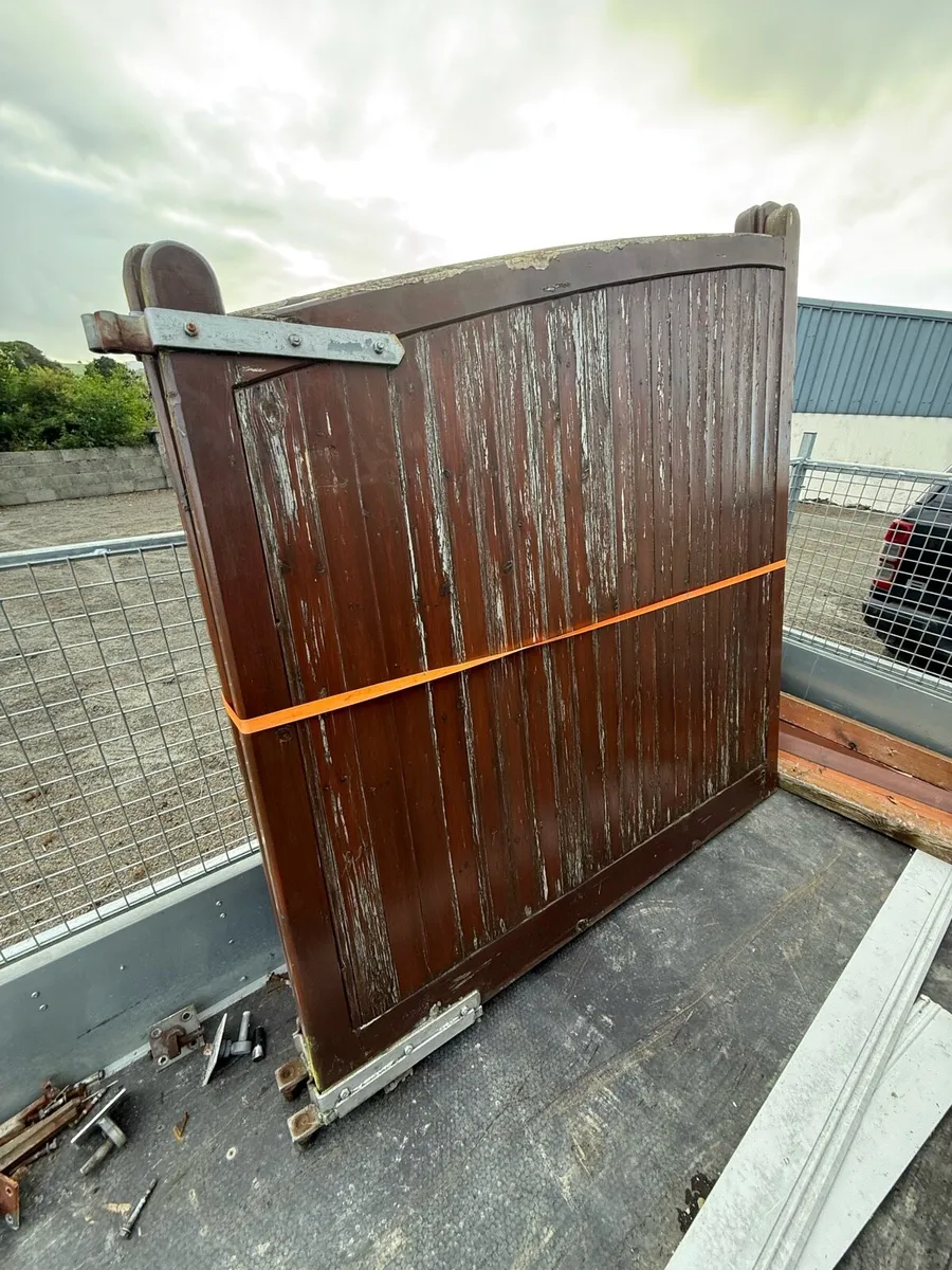 timber gates - Image 1