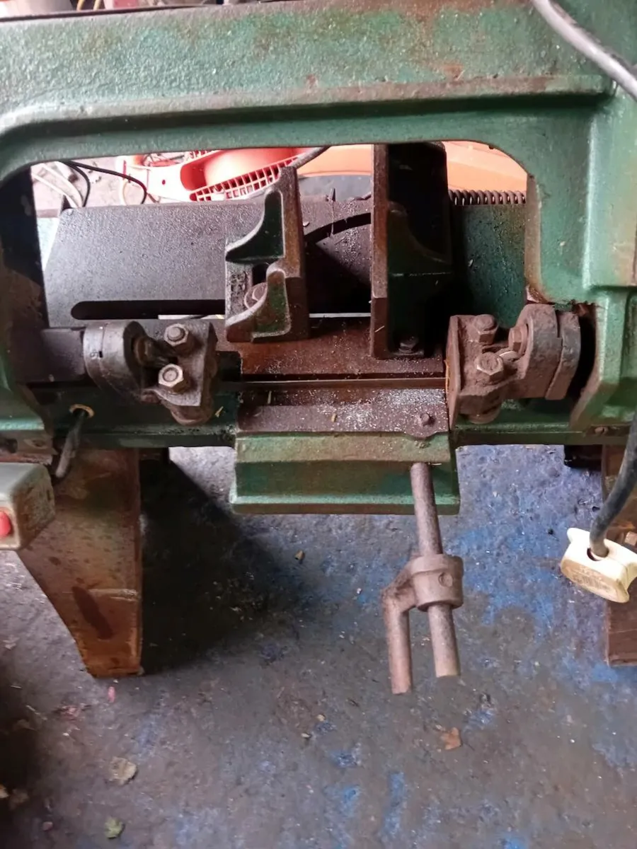 Small Band Saw - Image 2