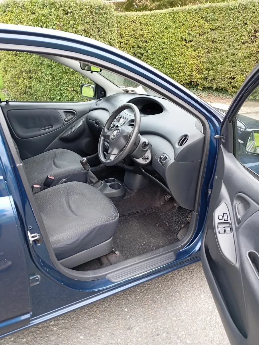 2005 Toyota Yaris - Image 4
