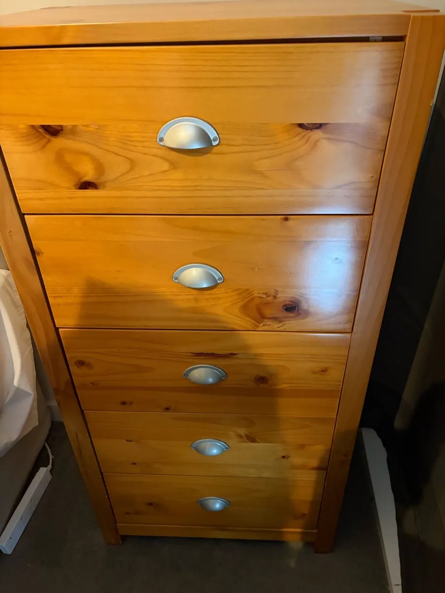 Beautiful chest of drawers