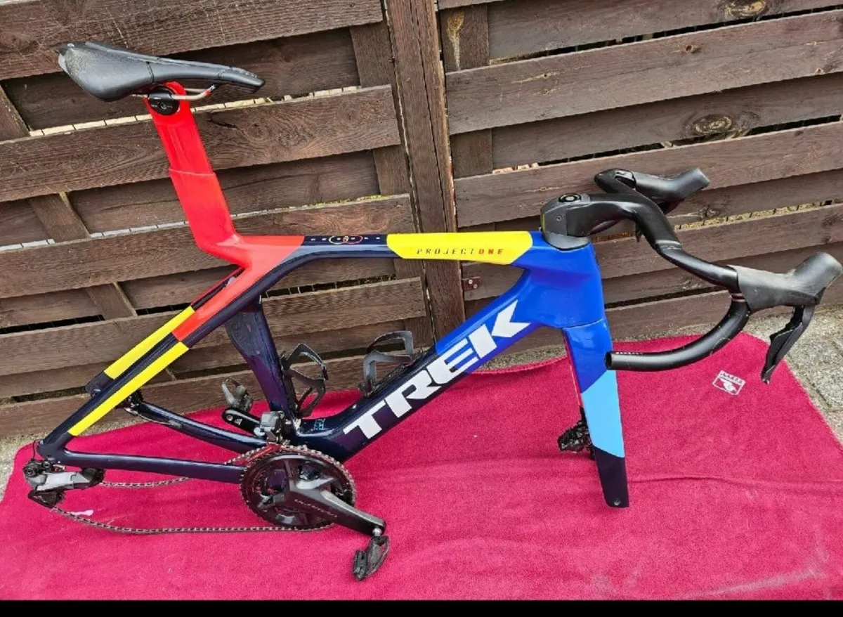 Trek Madone SLR 7 - Image 1