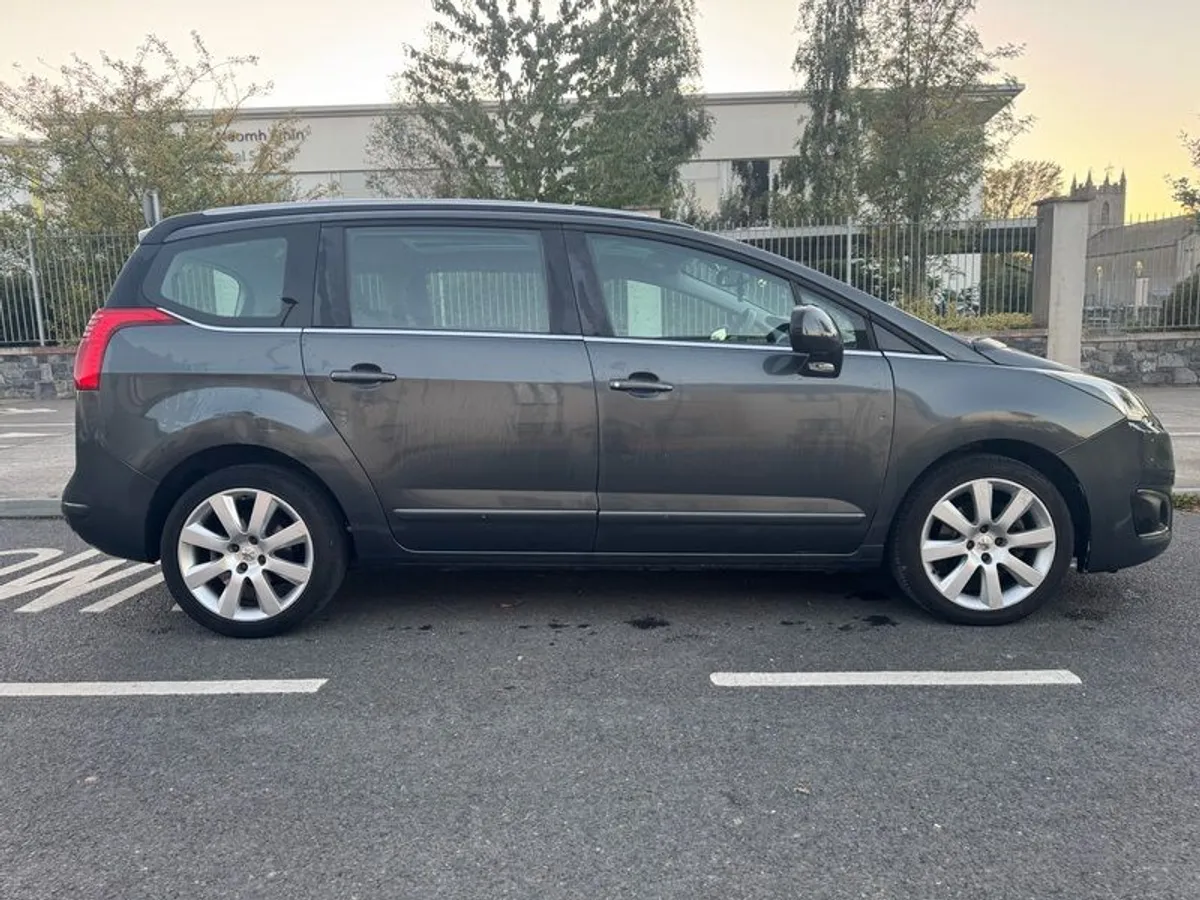 Excellent 2016 Peugeot 5008 Automatic 7 Seater with long Nct - Image 3