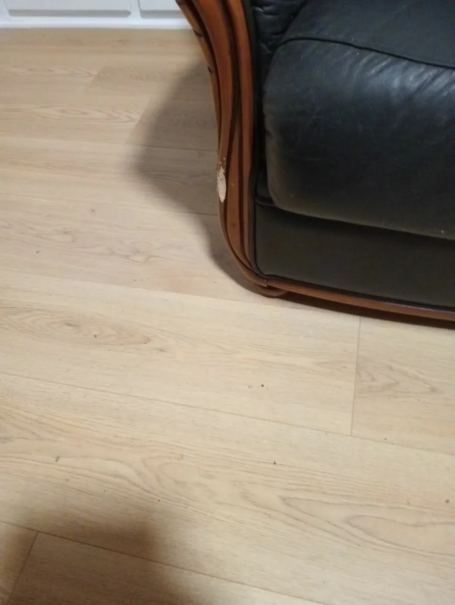 3 seater sofa and 1 armchair for sale - Image 3