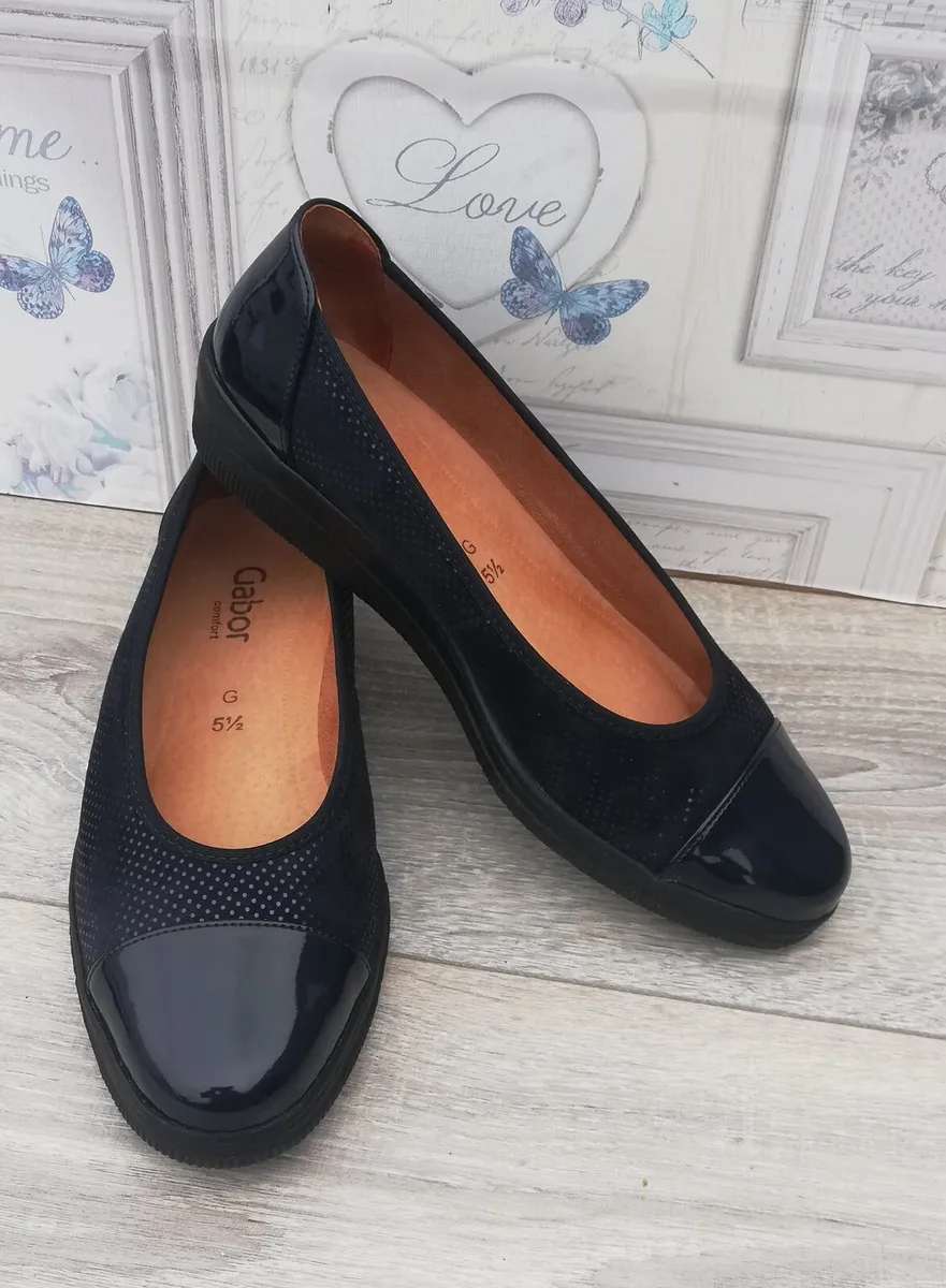 Gabor ladies slip on navy shoes UK5.5.. EUR 38.5 - Image 1