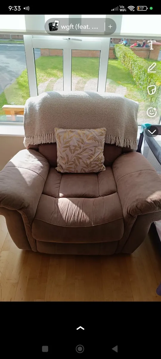 Couch - Image 2