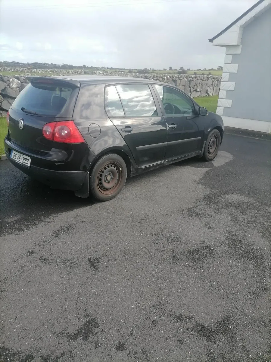 Volkswagen Golf 2005 - Image 1