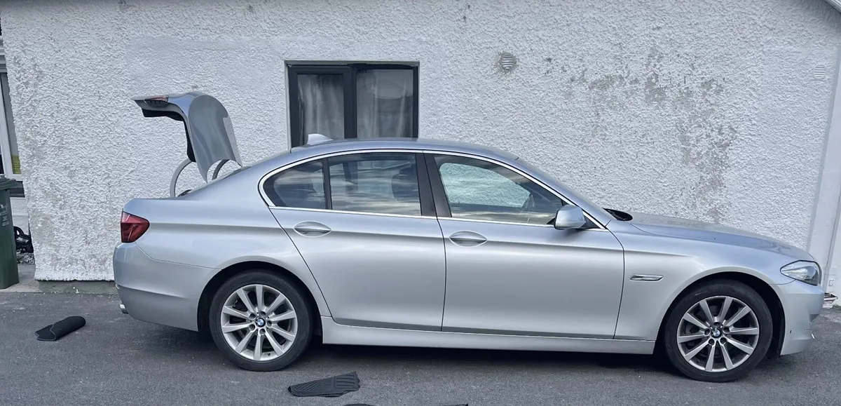 BMW 5-Series 2012 - Image 1