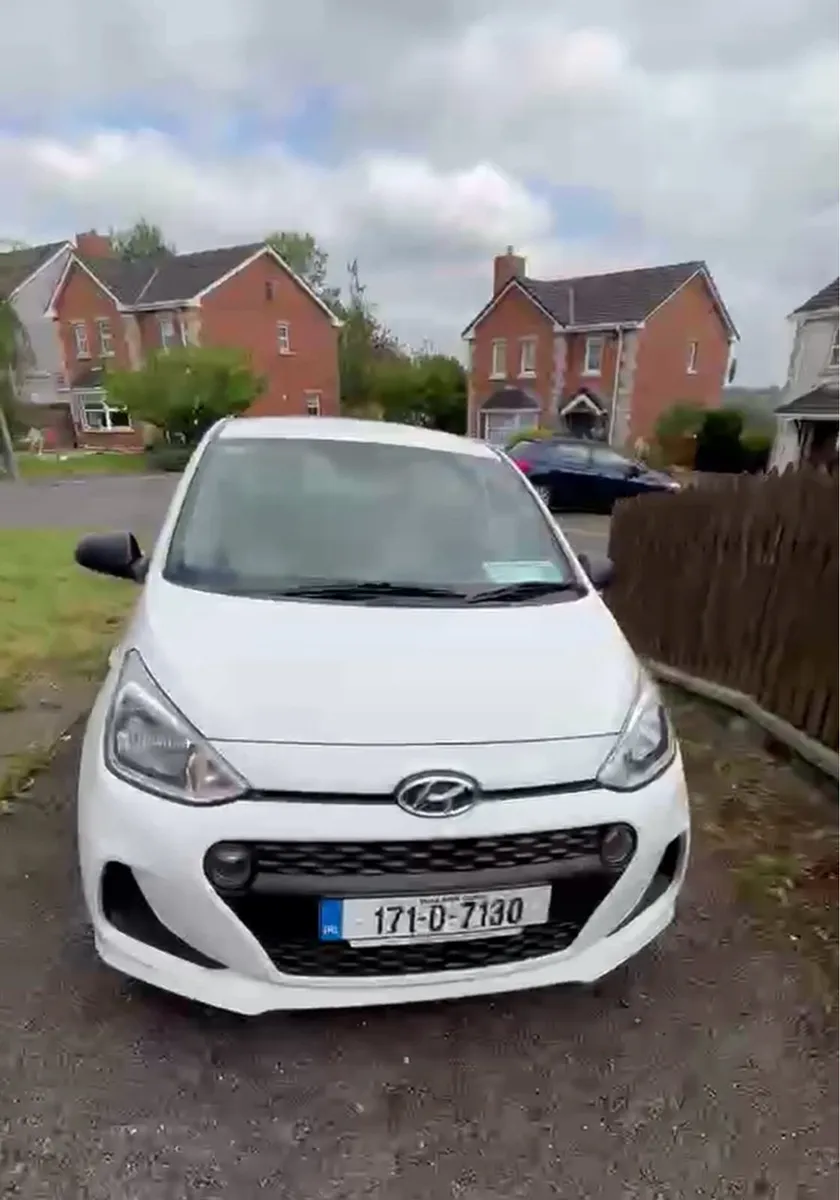 2017 Hyunday i 10 - Image 3