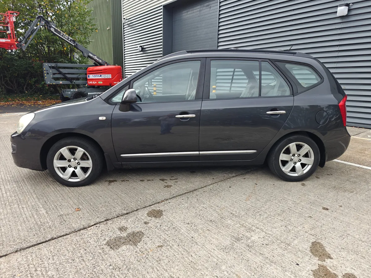 2009 KIA CARENS 7 SEATER DIESEL - Image 4