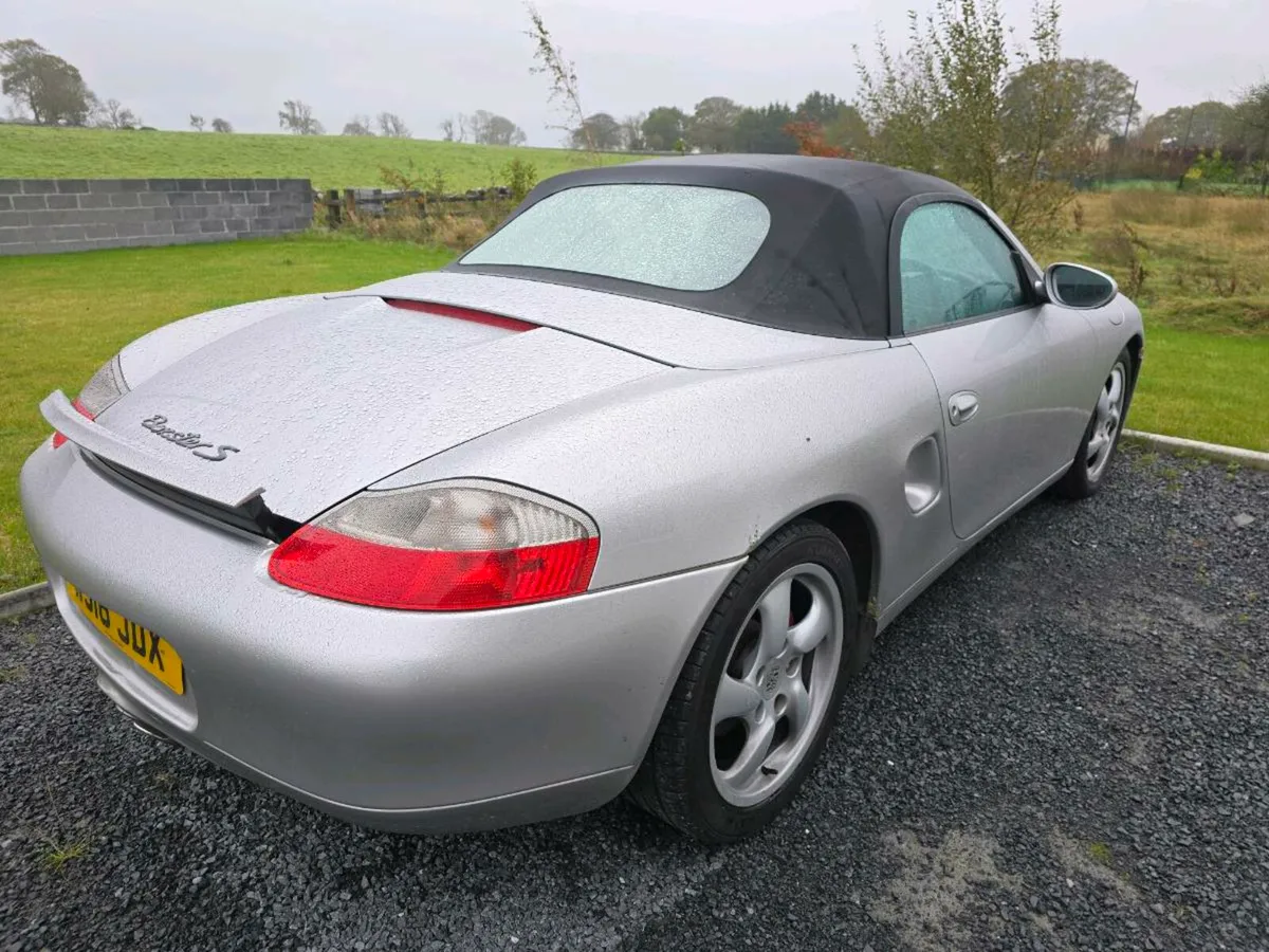 Car - Image 4