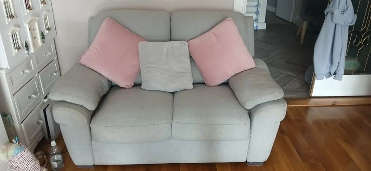 Suite of furniture - Image 2