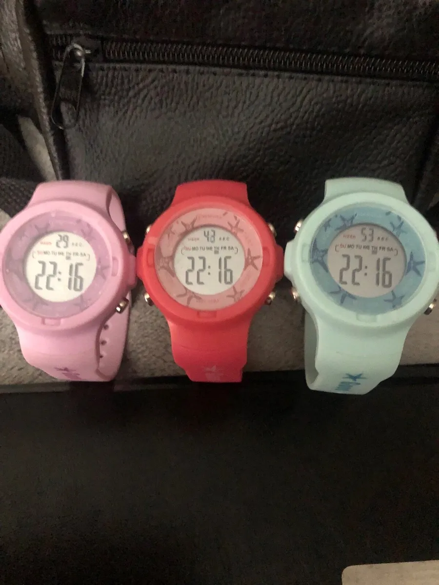 Girls watches €15 each - Image 4