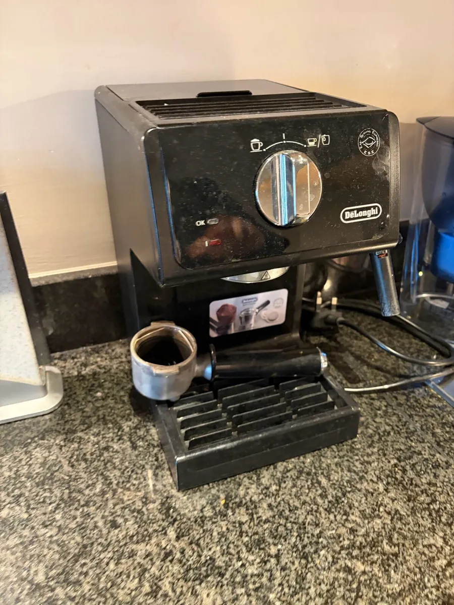 Kitchen eq Slow cooker,Coffee machine and kettle - Image 3
