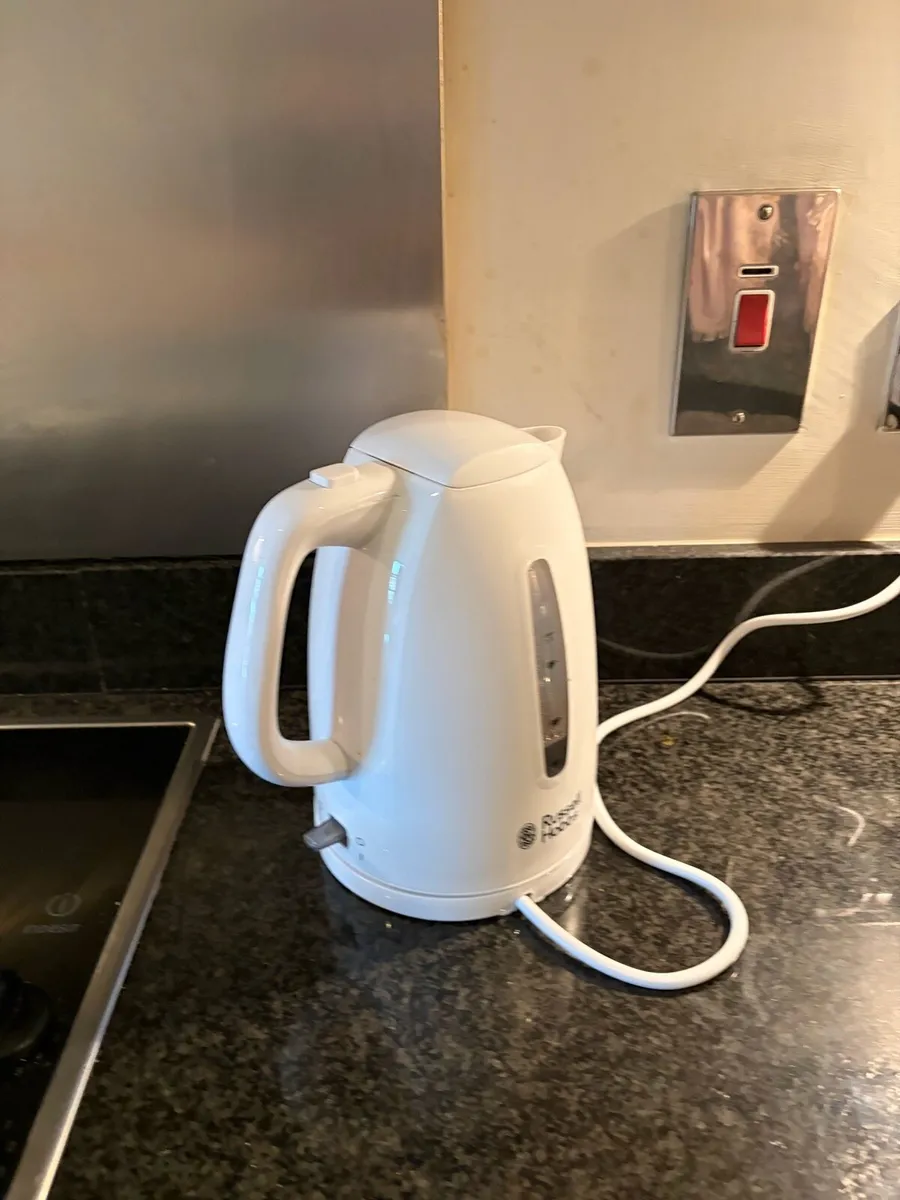 Kitchen eq Slow cooker,Coffee machine and kettle - Image 4