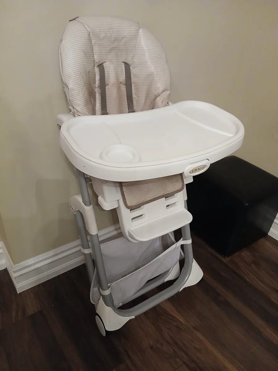 High chair - Image 2