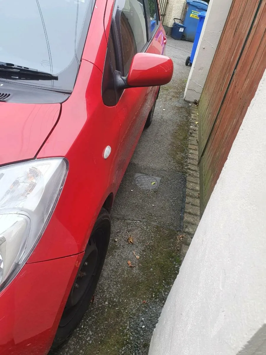 Toyota yaris breaking - Image 3