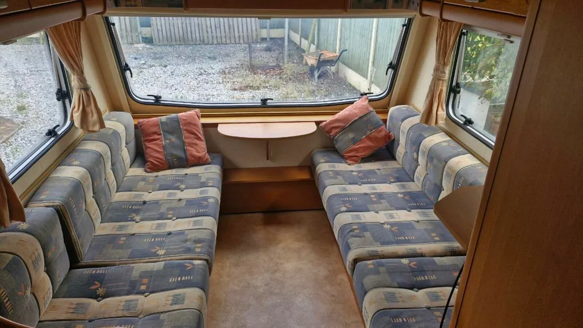 Caravan - Image 2