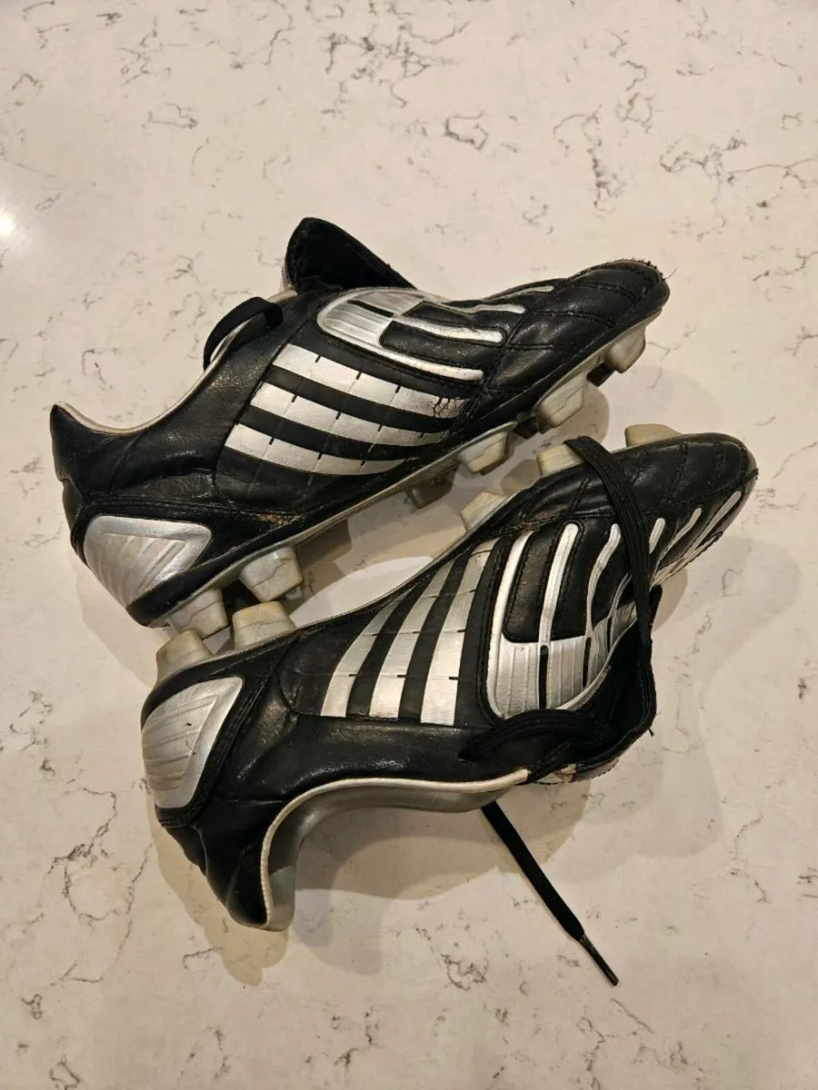 Kids football boots - Image 2