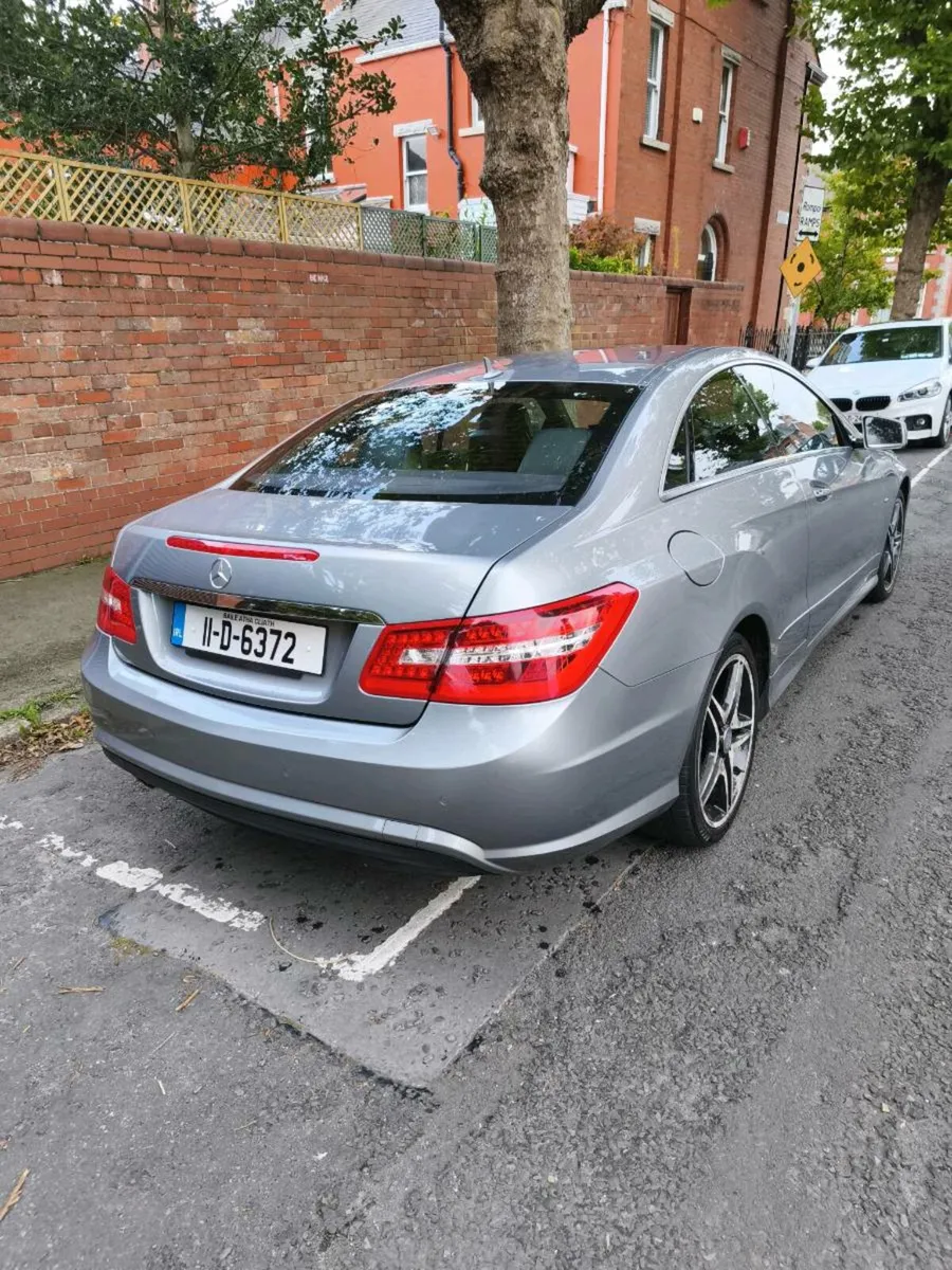 MERCEDES BENZ E-CLASS AVANT SPORT - Image 4