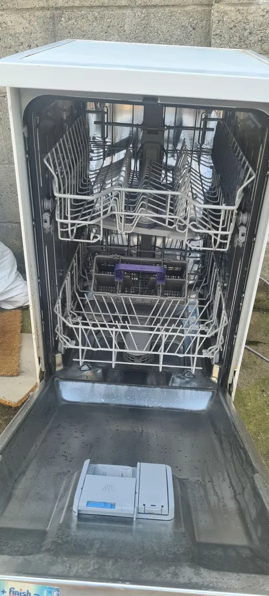 Dishwasher - Image 3