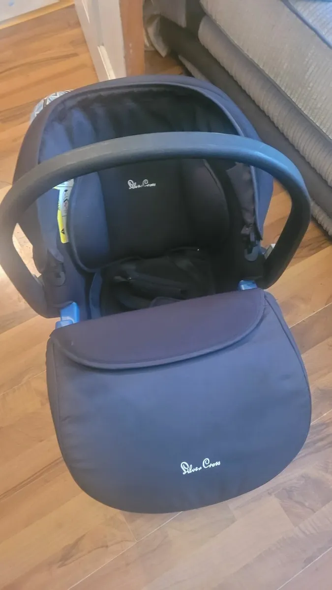 Car Seat - Image 3