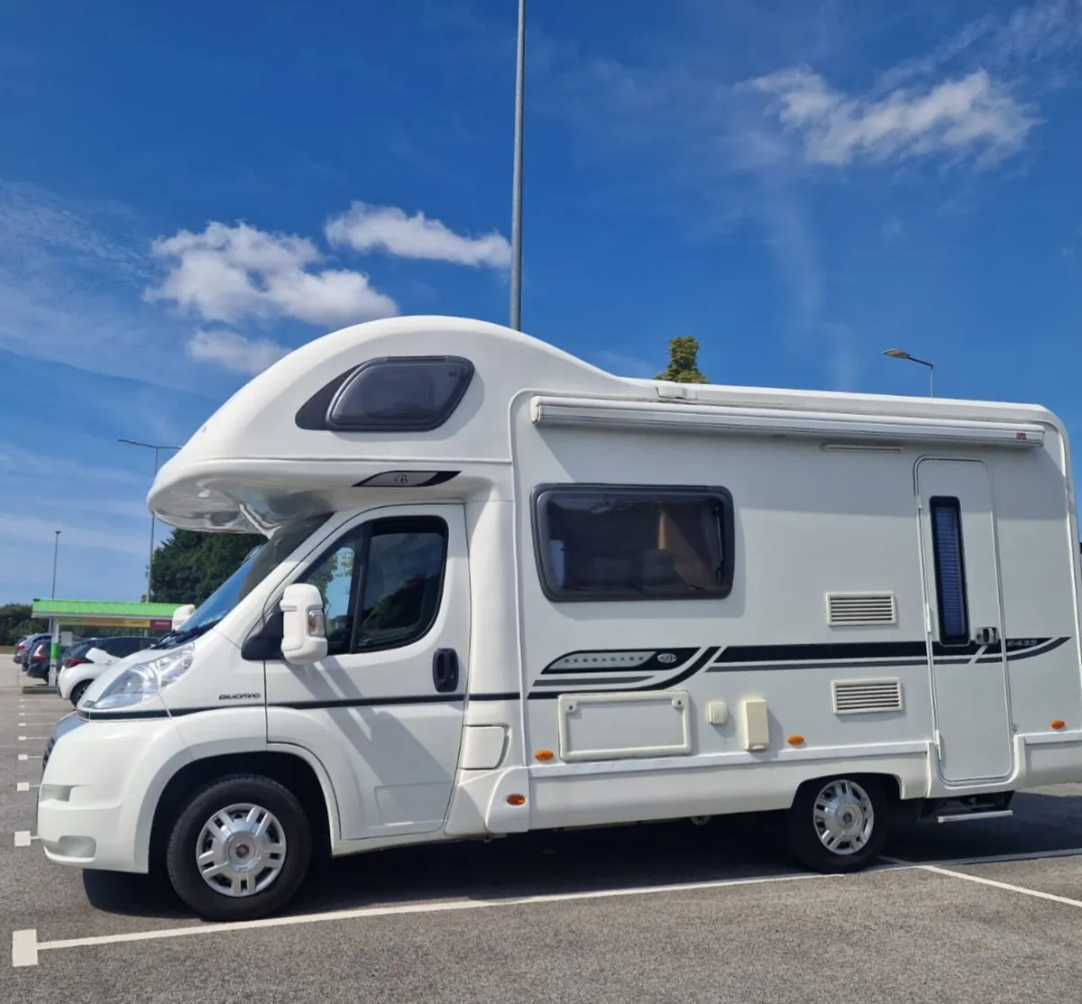 Motorhome - Image 4