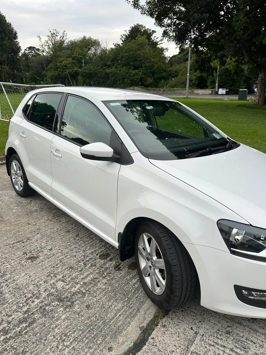2013 white Volkswagen Polo - Image 4