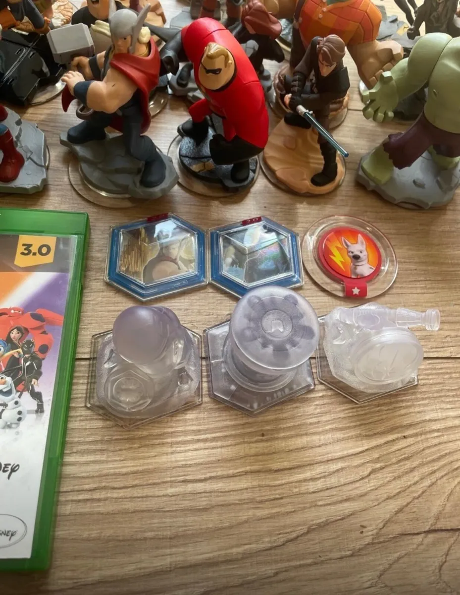Disney  Xbox figures - Image 3