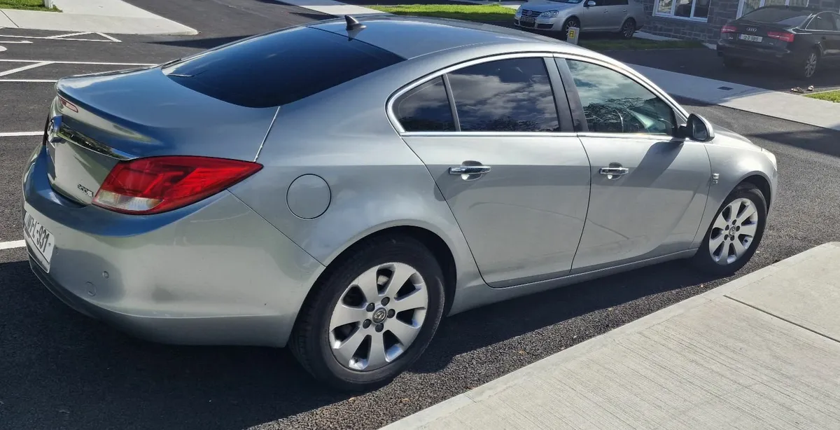 Vauxhall Insignia 2013 - Image 1