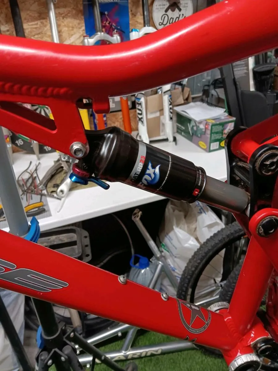 Intense 5.5 FRO mountain bike frame - Image 3