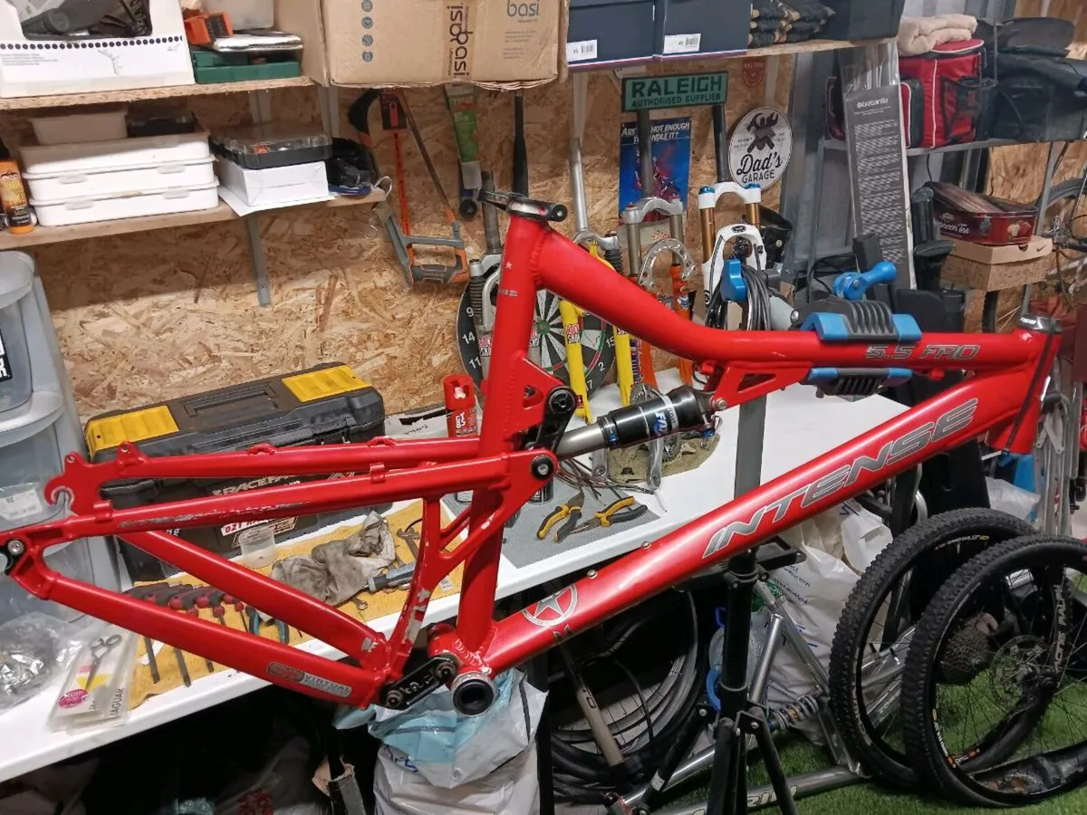 Intense 5.5 FRO mountain bike frame - Image 4