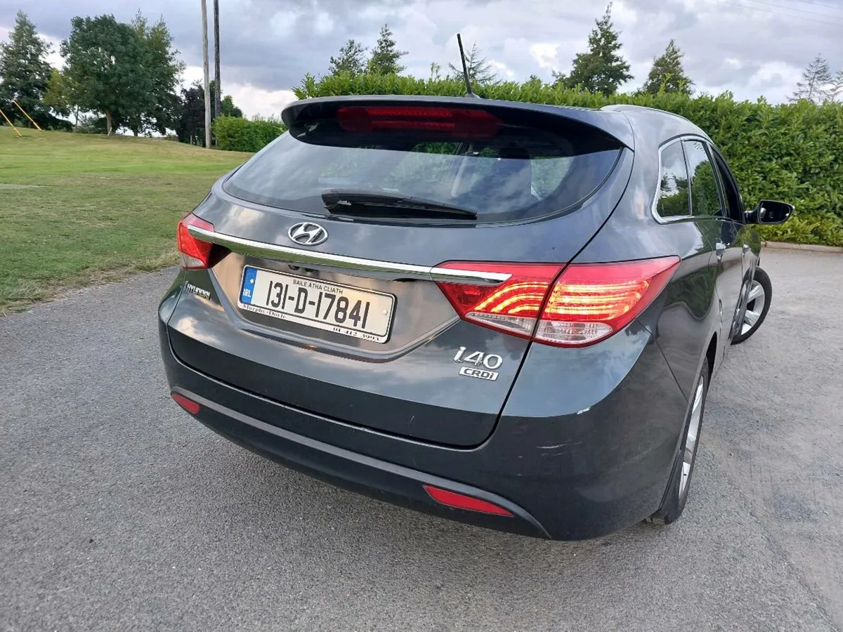 Hyundai i40 Diesel 1.7 Automatic - Image 2