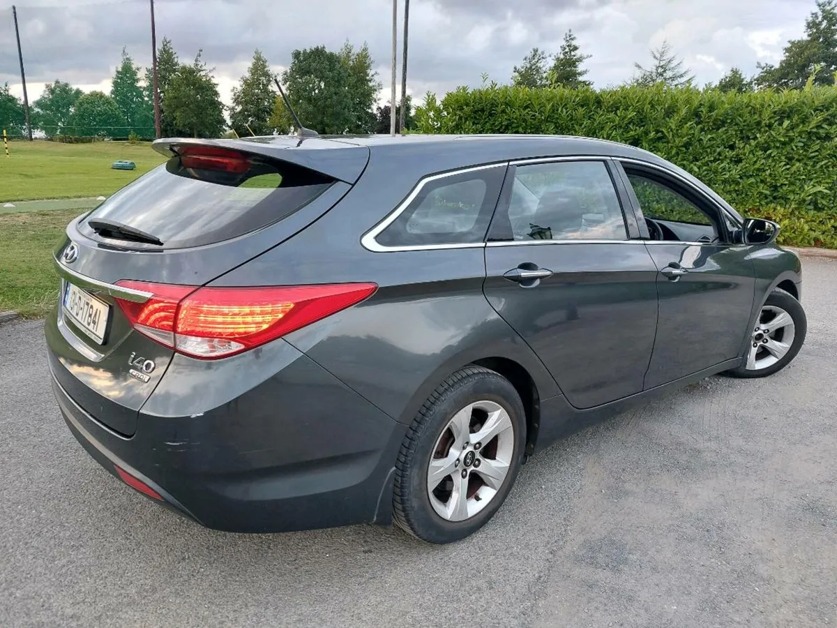 Hyundai i40 Diesel 1.7 Automatic - Image 3