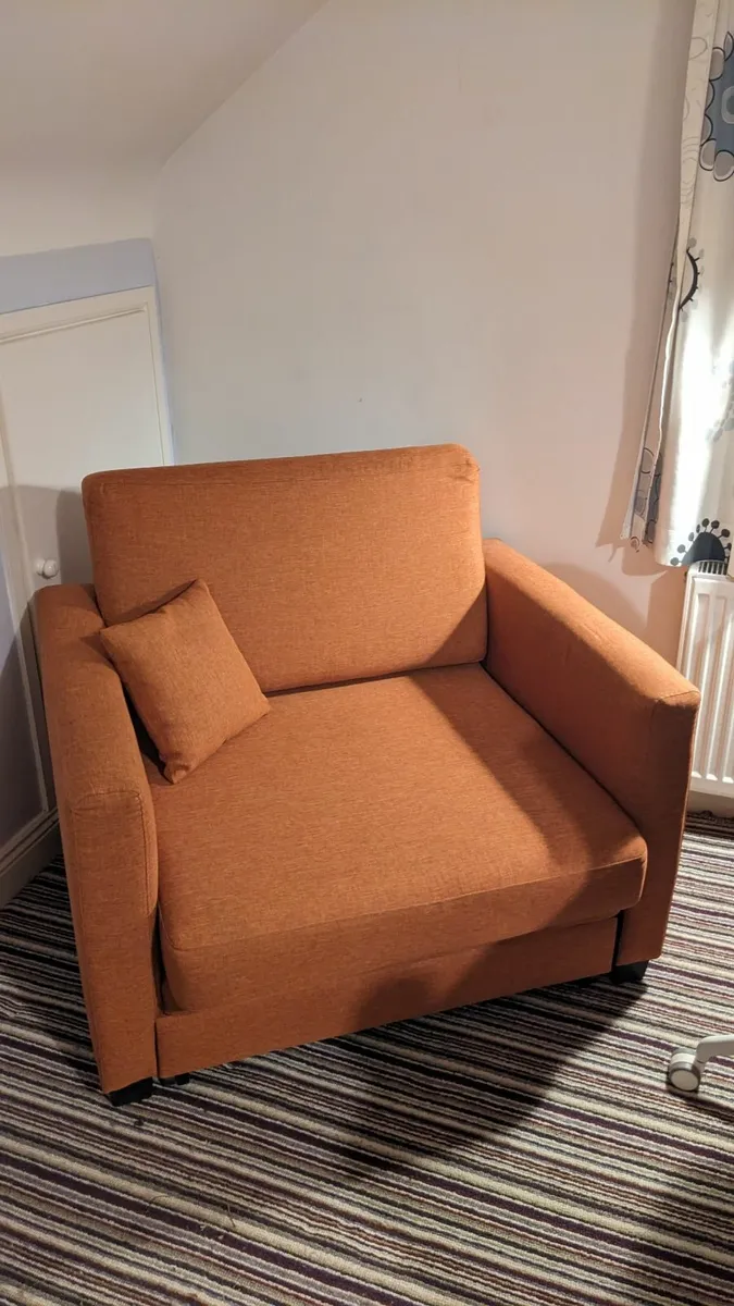 Armchair bed, excellent condition - Image 2