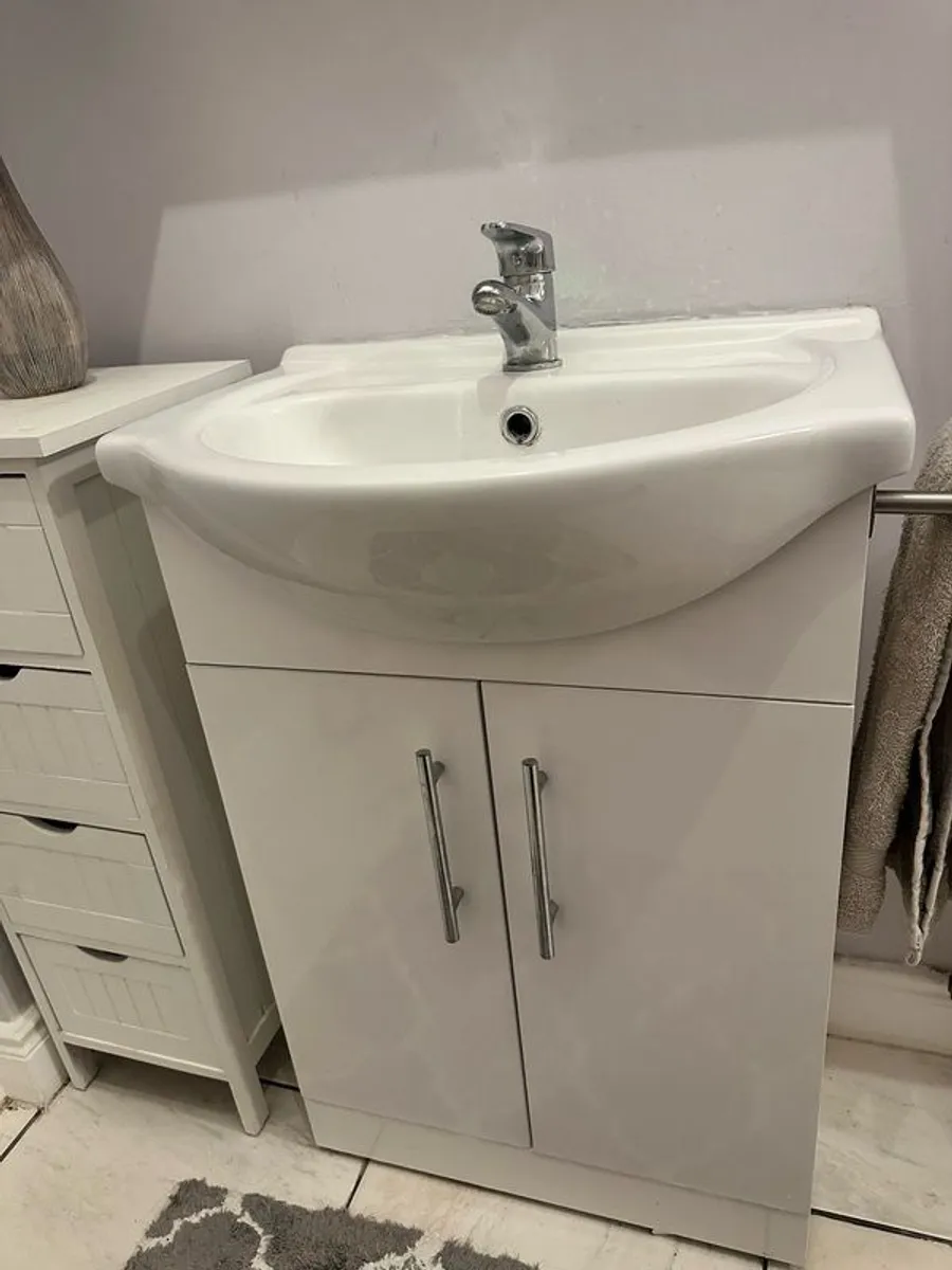 Bathroom Furniture - Image 4