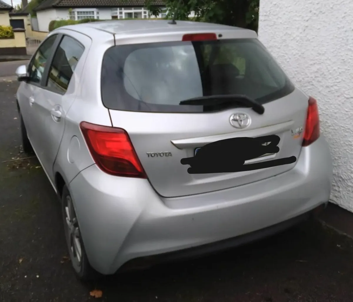 Toyota Yaris 2015 - Image 2