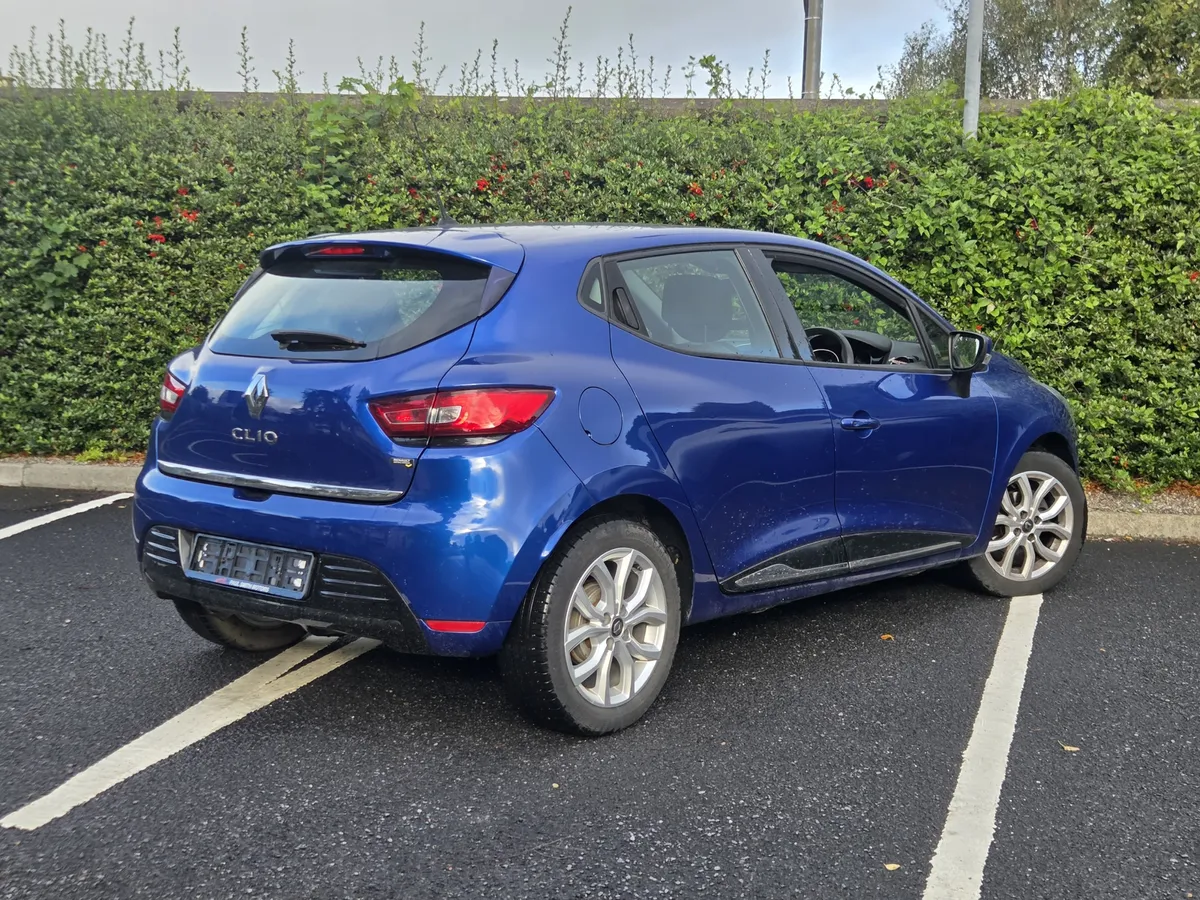 Renault Clio - Image 4