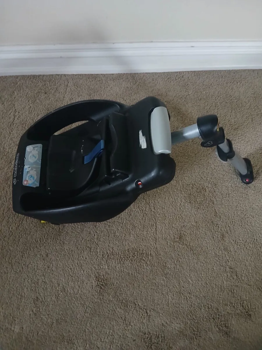 Maxi Cosi EasyFix Isofixxar seat base - Image 1