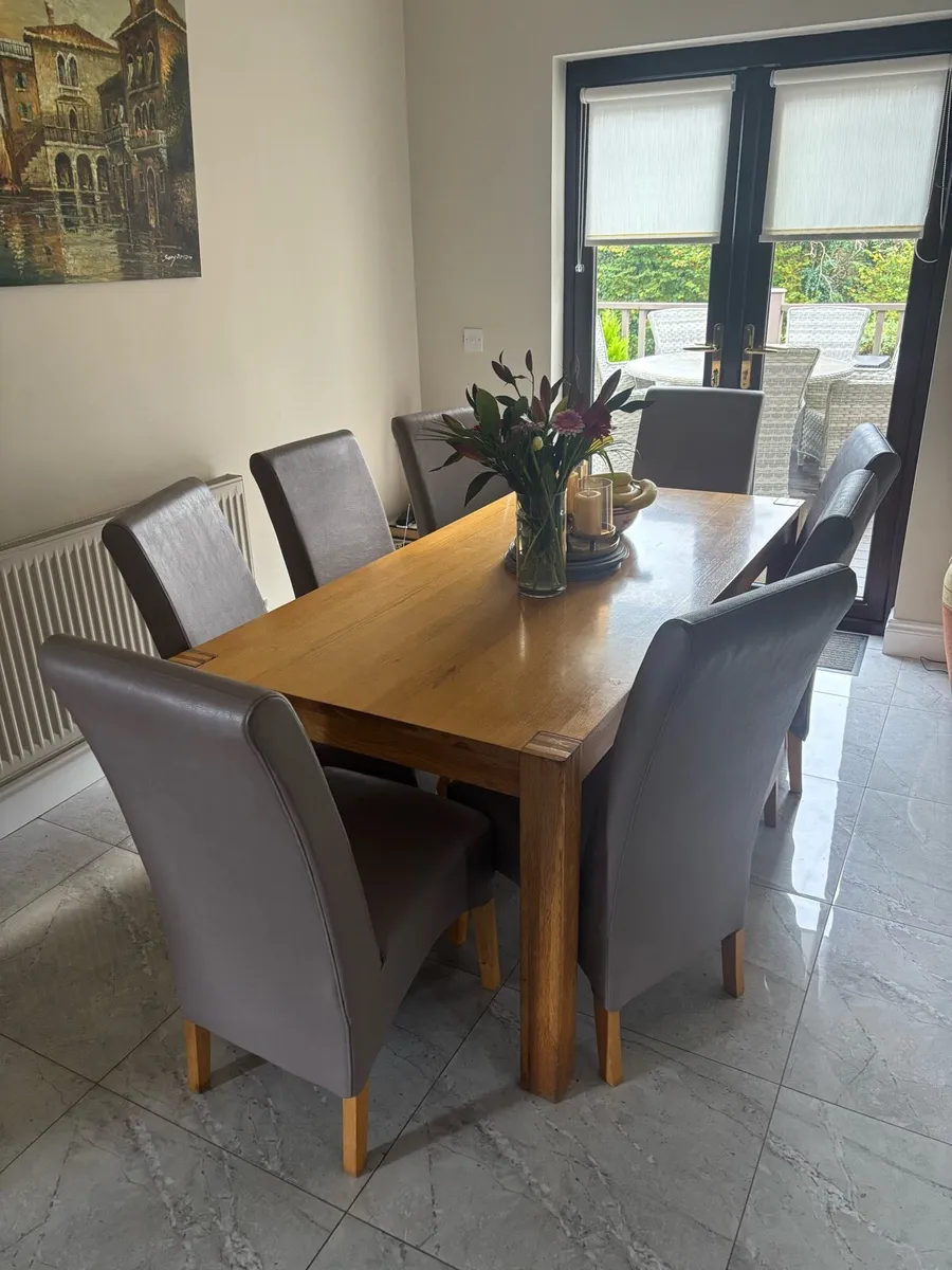 Table & Chairs - Image 1