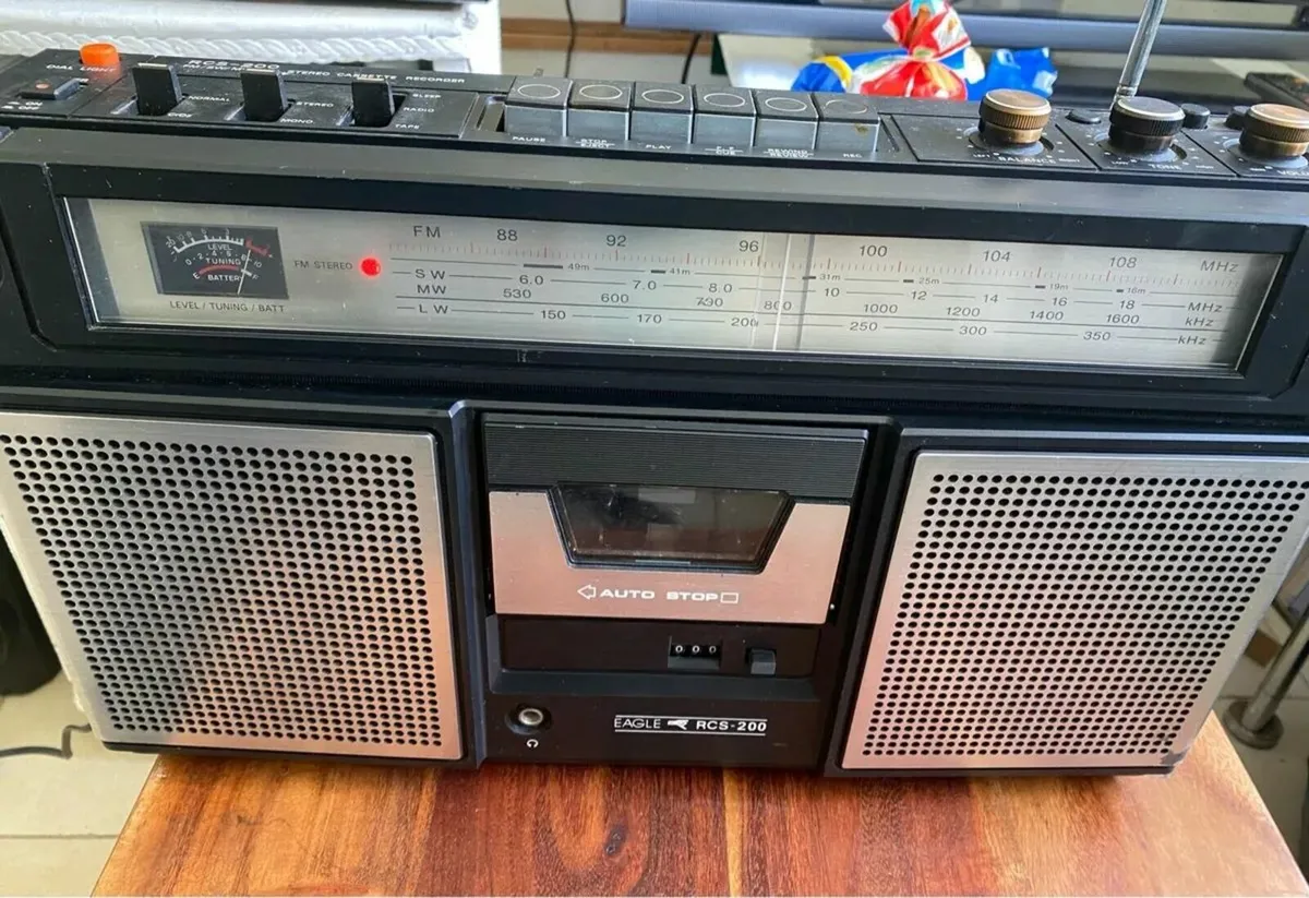 Eagle International RCS200 Portable Boombox Stereo - Image 2