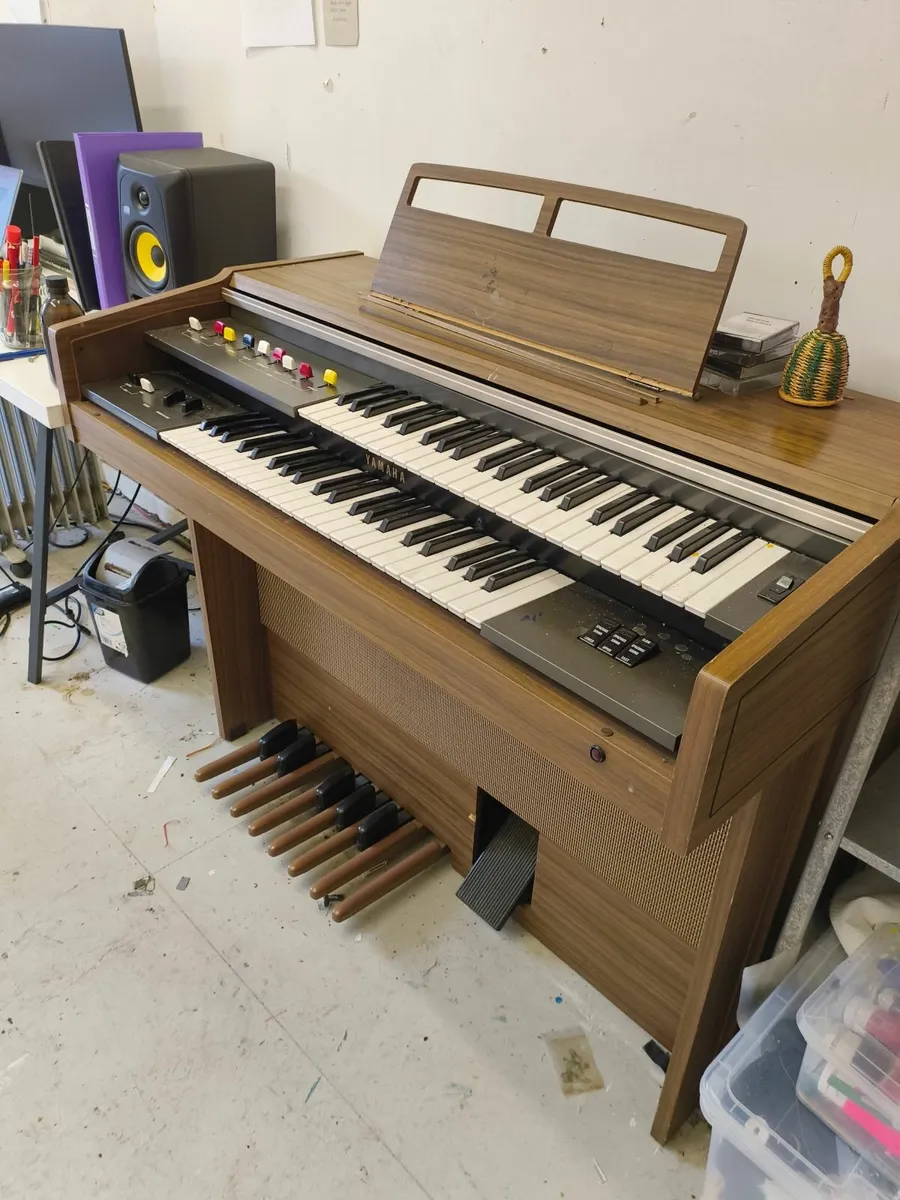Yamaha Organ - Image 1