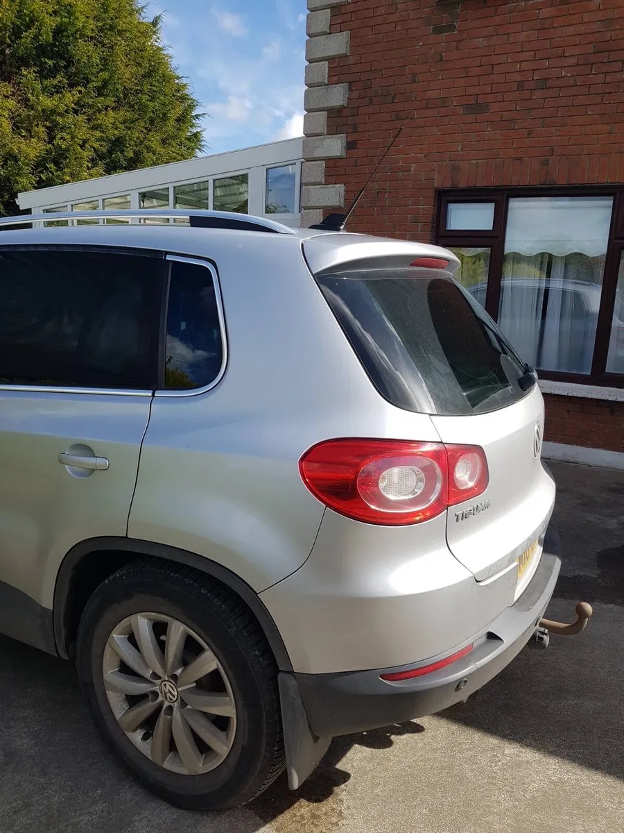 Volkswagen Tiguan 2010 - Image 3