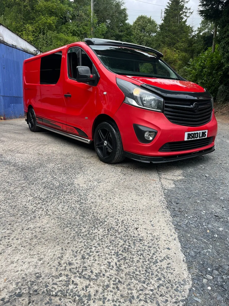 2016 Vivaro LWB Sportif 6 Seater Crewvan - Image 2